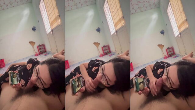 Nghỉ tết và cách giải trí của em vừa lướt tiktok vừa ngậm chim anh