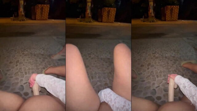 Nửa đêm chơi lớn em ra trước cửa nhà public